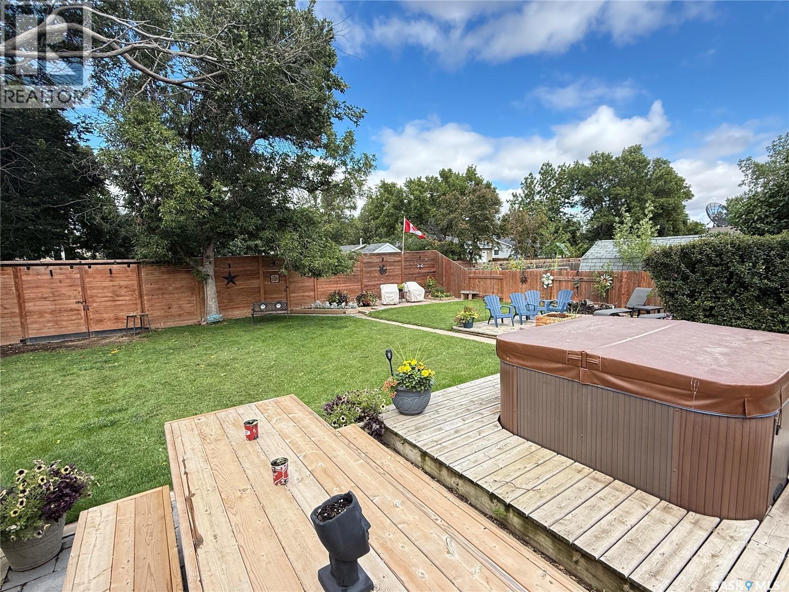 1709 Eaglesham AVENUE - 24