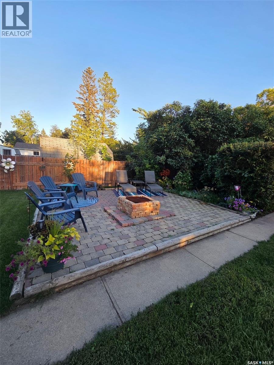 1709 Eaglesham AVENUE - 29
