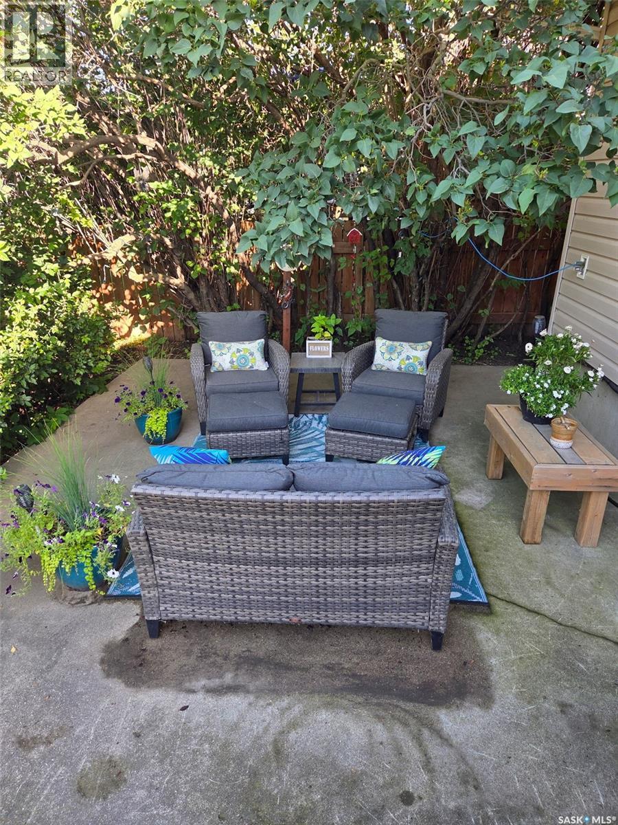 1709 Eaglesham AVENUE - 30