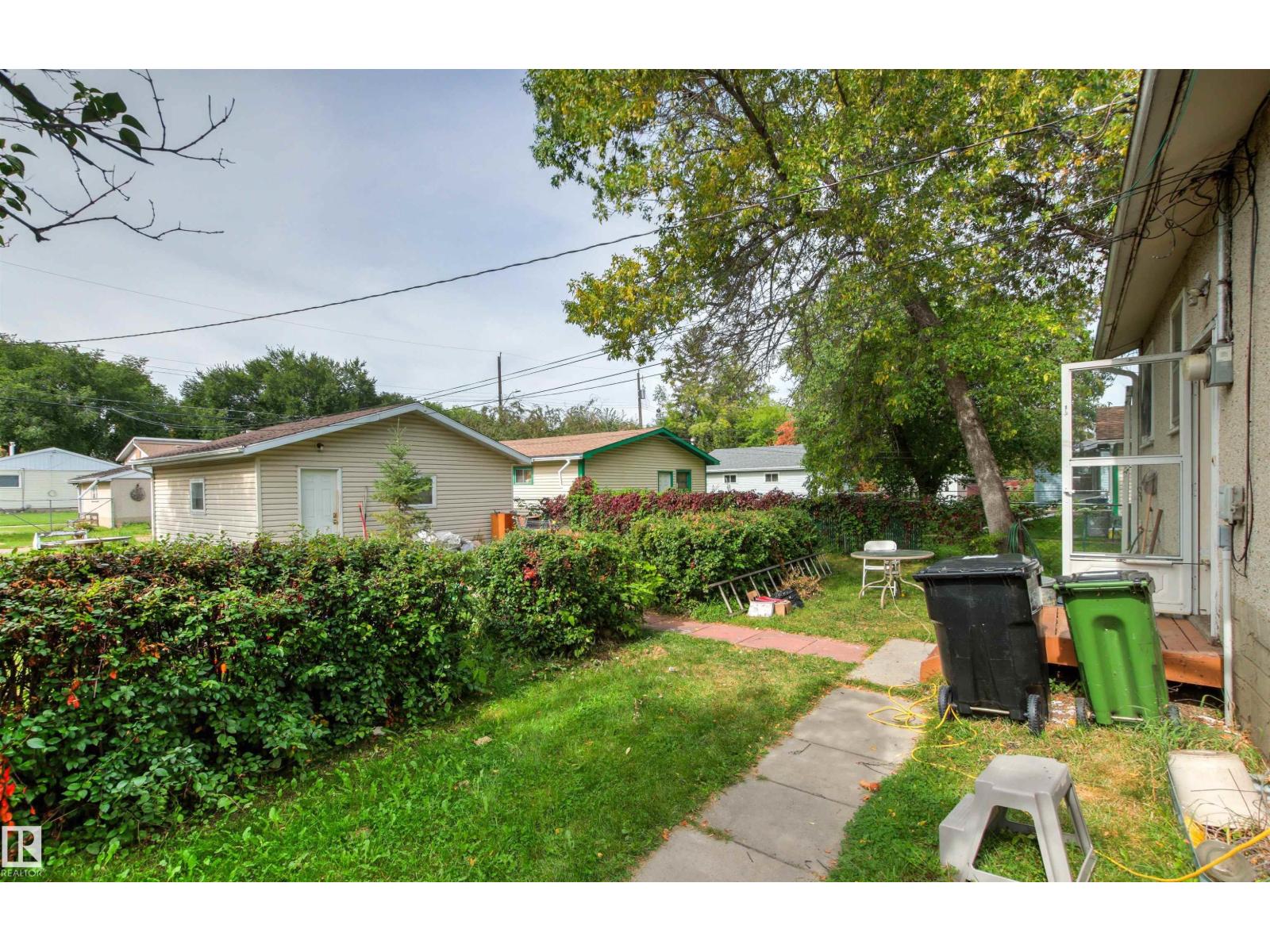 12926 115 ST NW - 10