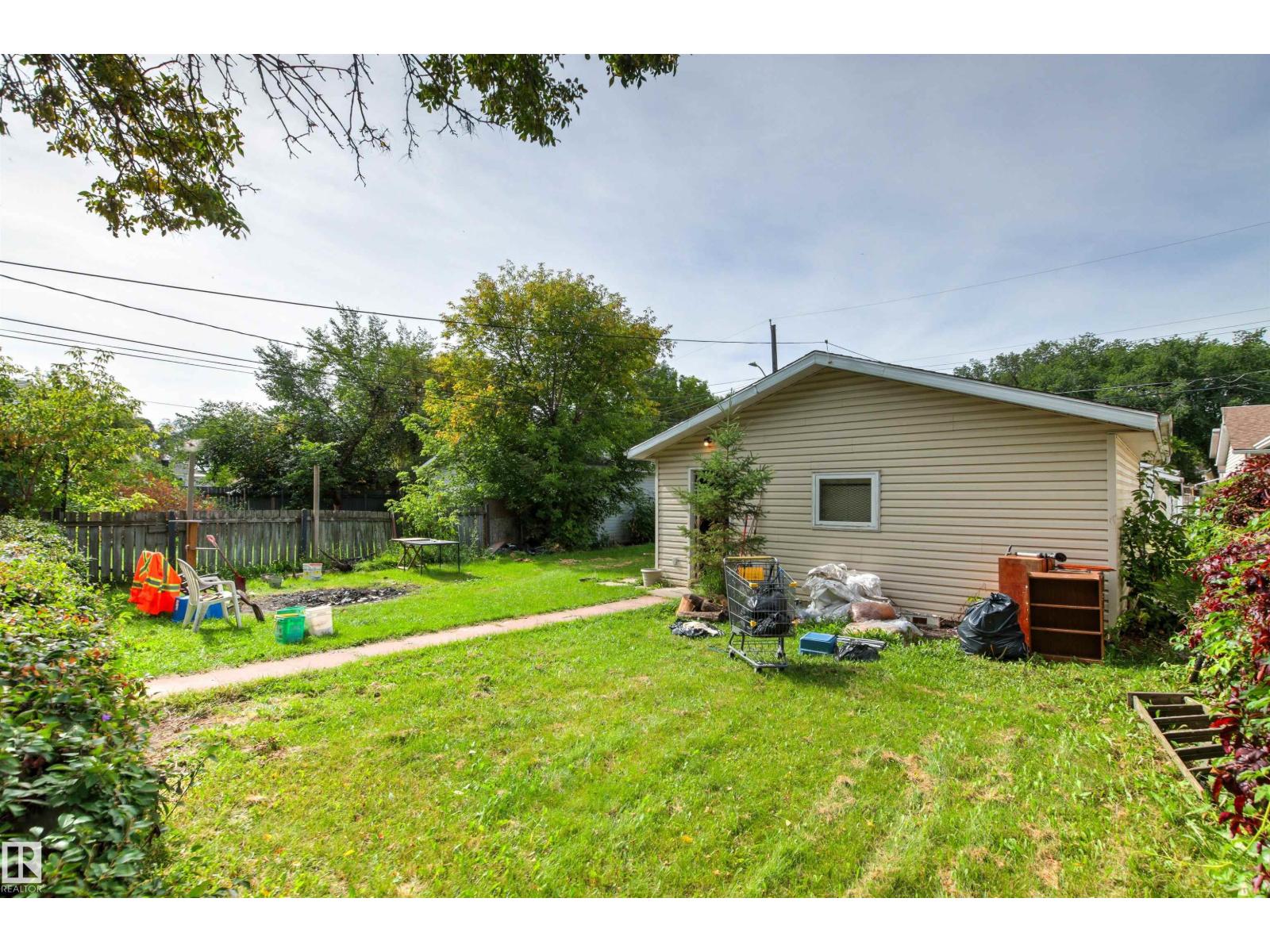 12926 115 ST NW - 9