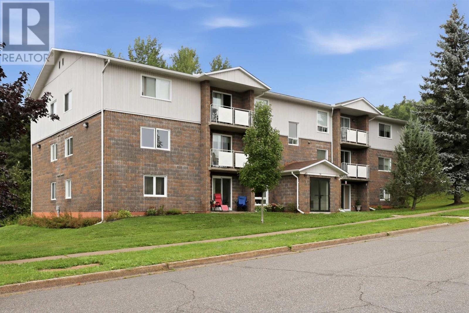 102-206 Breton RD, Sault Ste. Marie — photo 2
