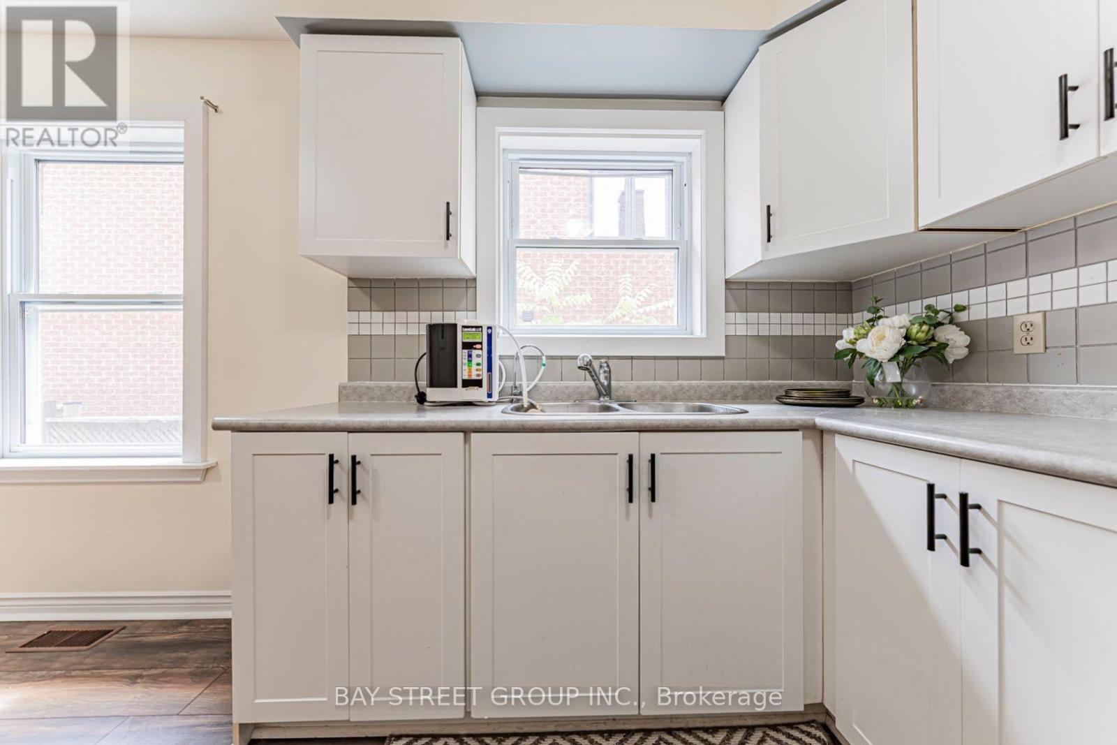 93 SUNBIRD BOULEVARD - Image 9