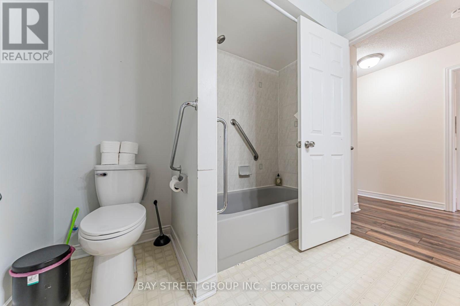 93 SUNBIRD BOULEVARD - 32