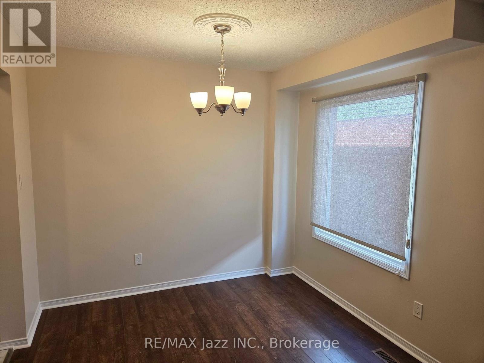 83 JOHN WALTER CRESCENT, Clarington (Courtice) — photo 5