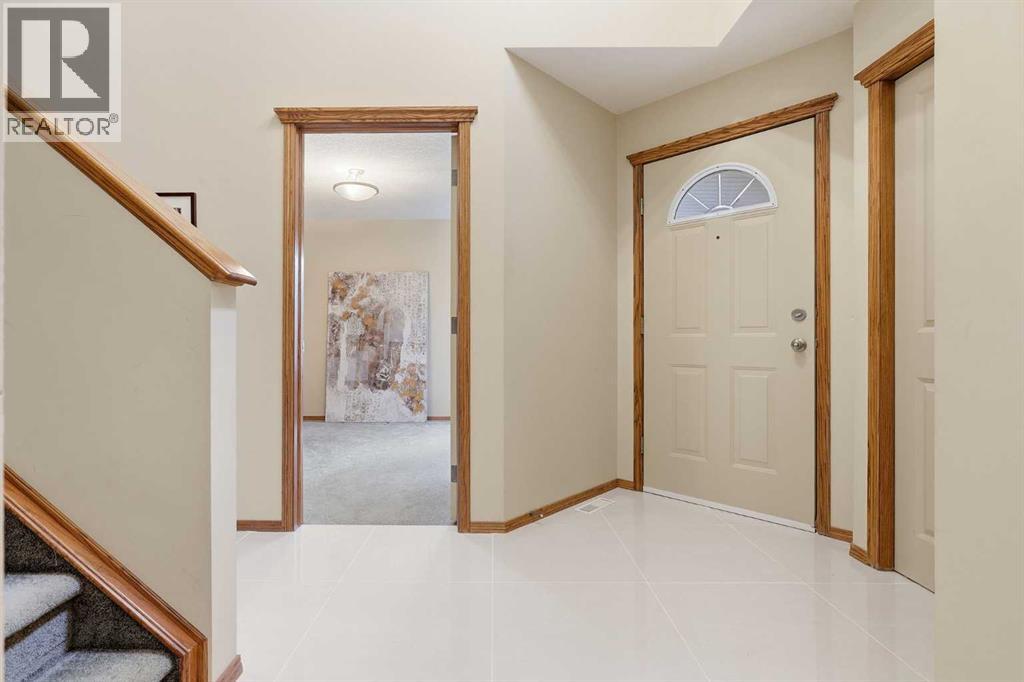 198 Cranwell Close SE - 3