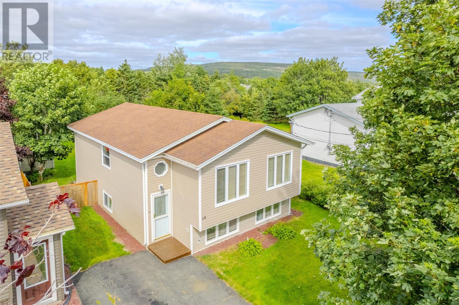 14 Beaverbrook Drive, St. John's — photo 2