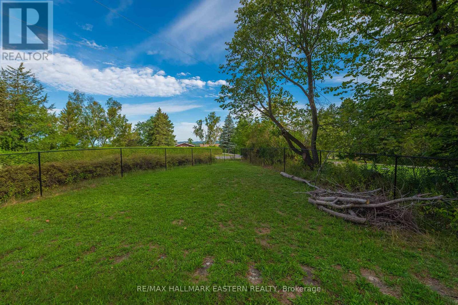 137 GRANDVIEW DRIVE - 21