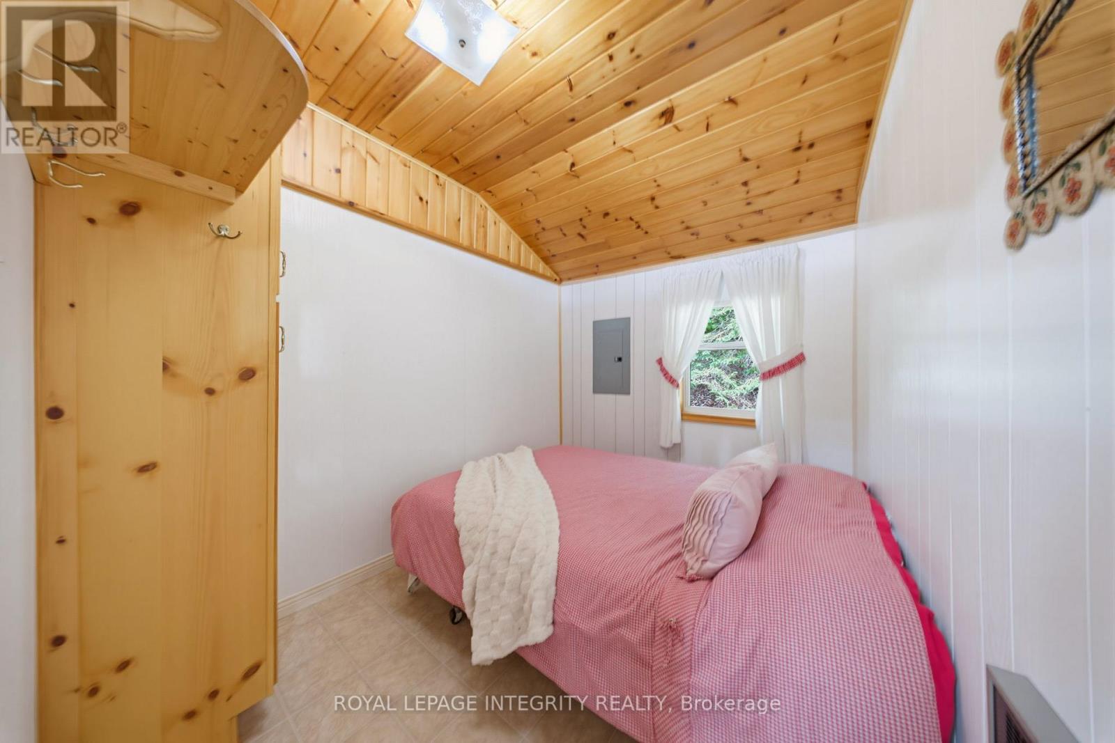 534 SCHOOL HOUSE LANE - Image 26