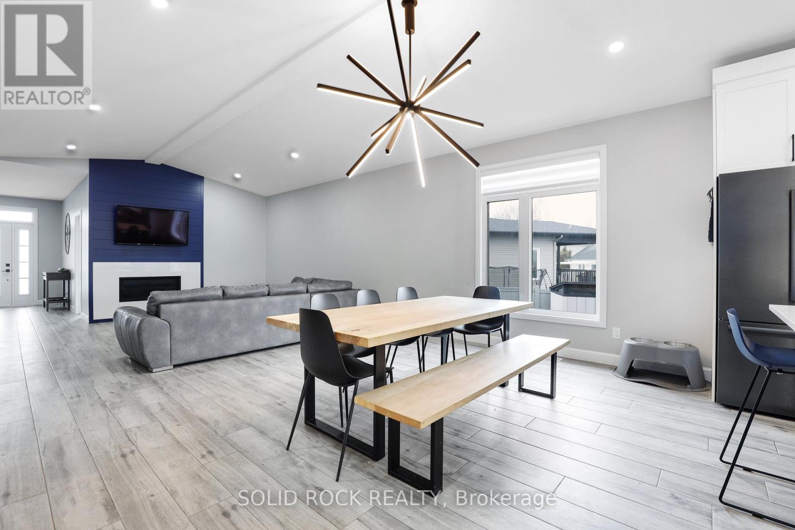 5 Bed, 3 Bath House for Sale in Russell – 216 FILION STREET, Russell – MLS# X13774414 - Image 29