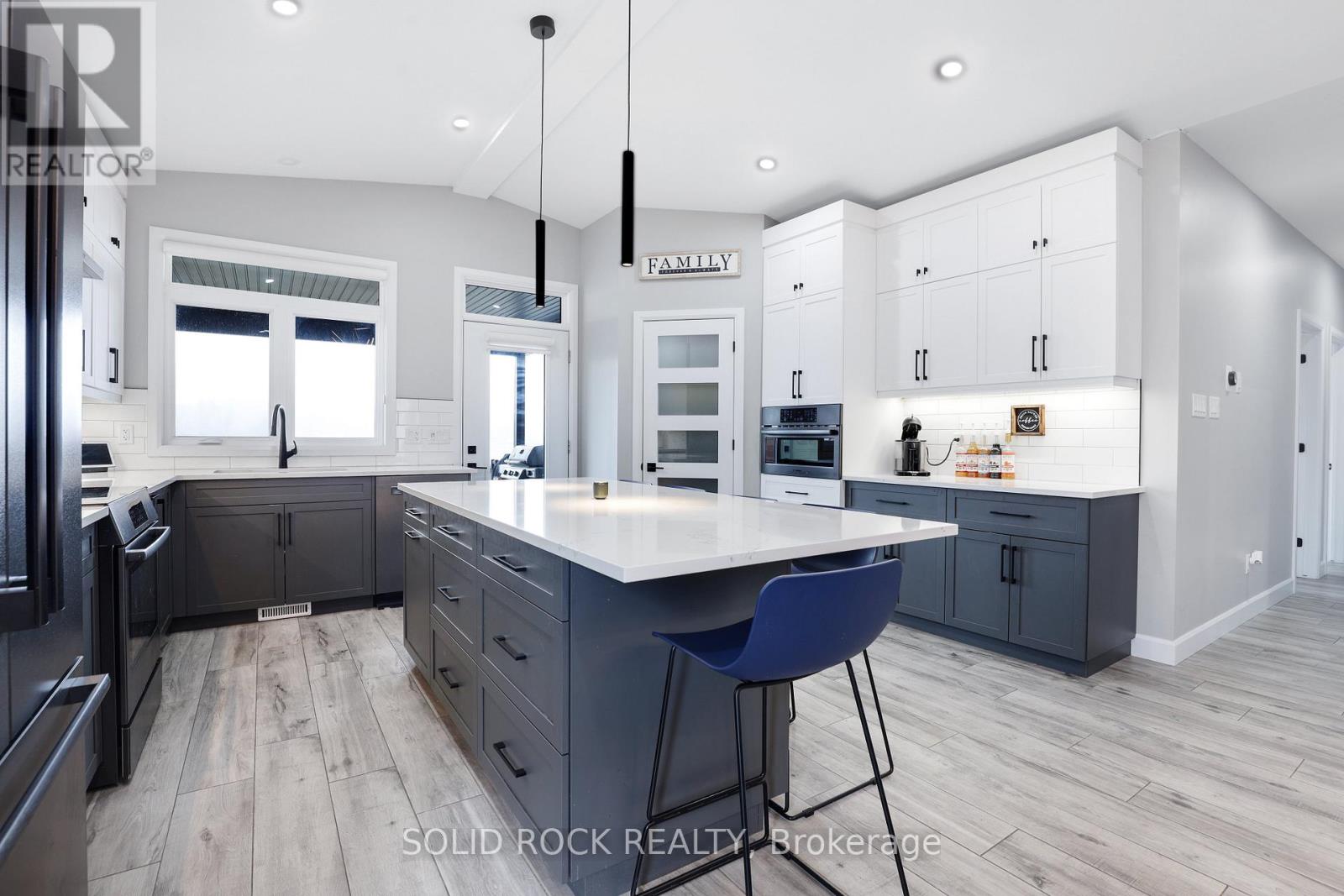 5 Bed, 3 Bath House for Sale in Russell – 216 FILION STREET, Russell – MLS# X13774414 - Image 35