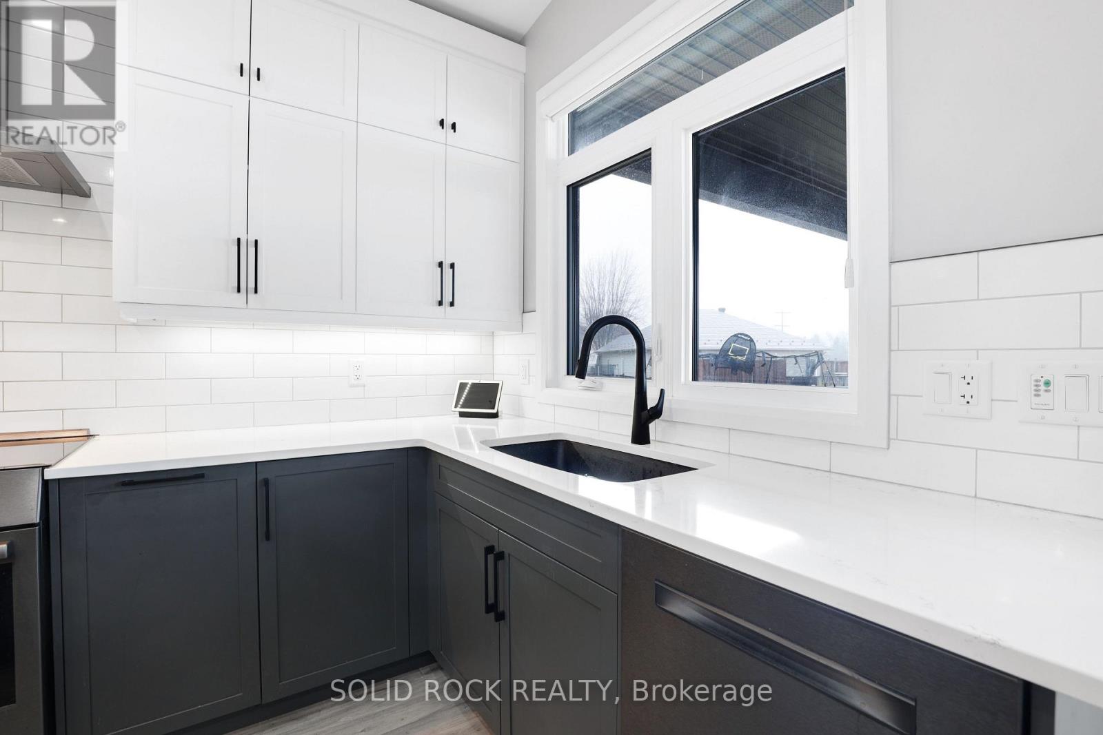 216 FILION STREET - 22