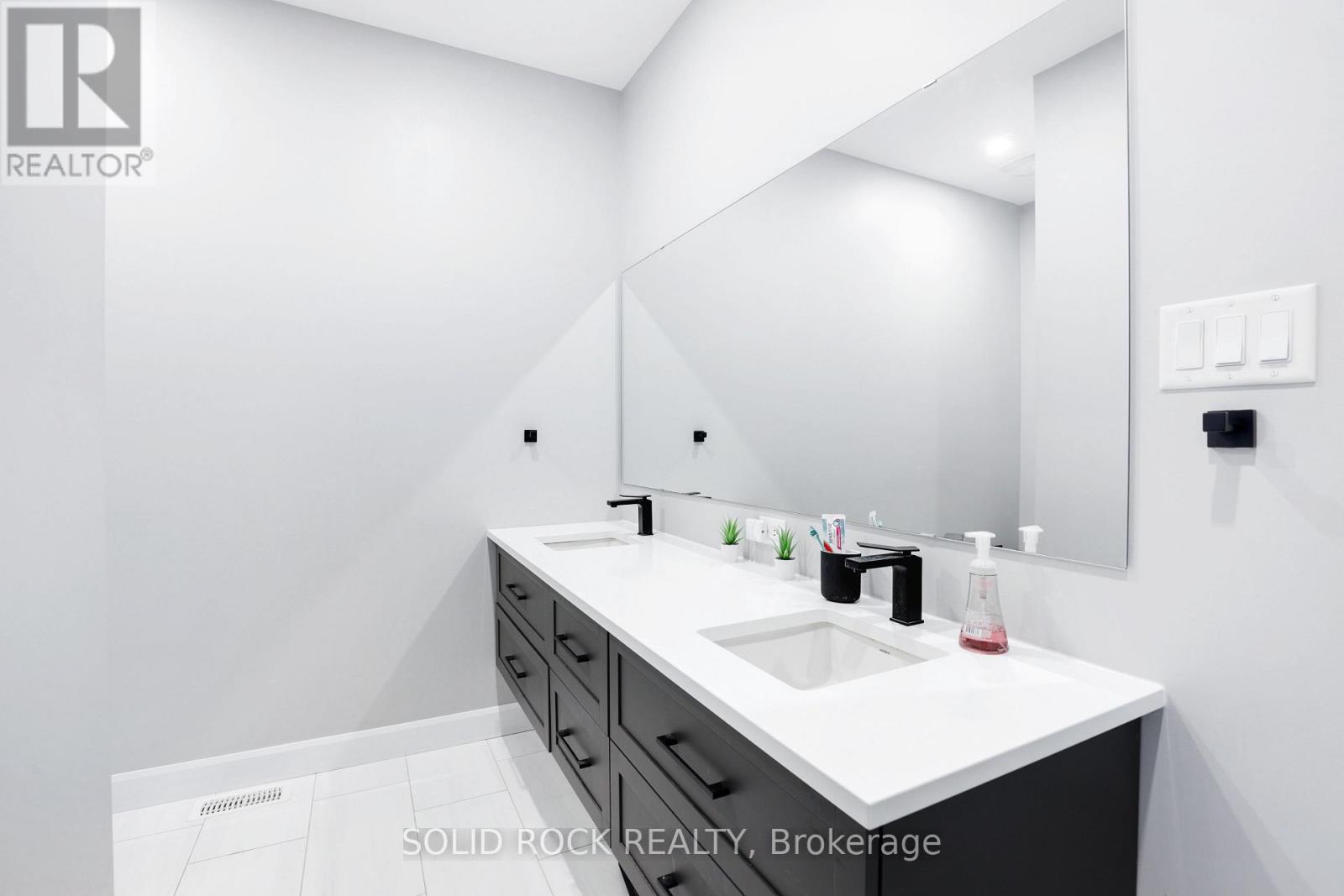 5 Bed, 3 Bath House for Sale in Russell – 216 FILION STREET, Russell – MLS# X13774414 - Image 49