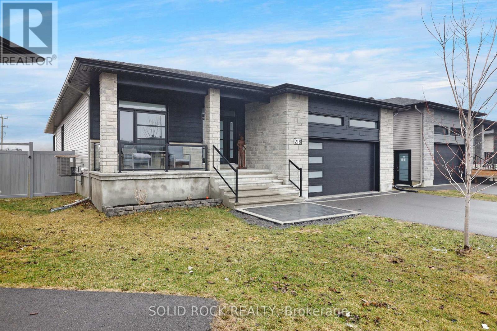 216 FILION STREET - 3