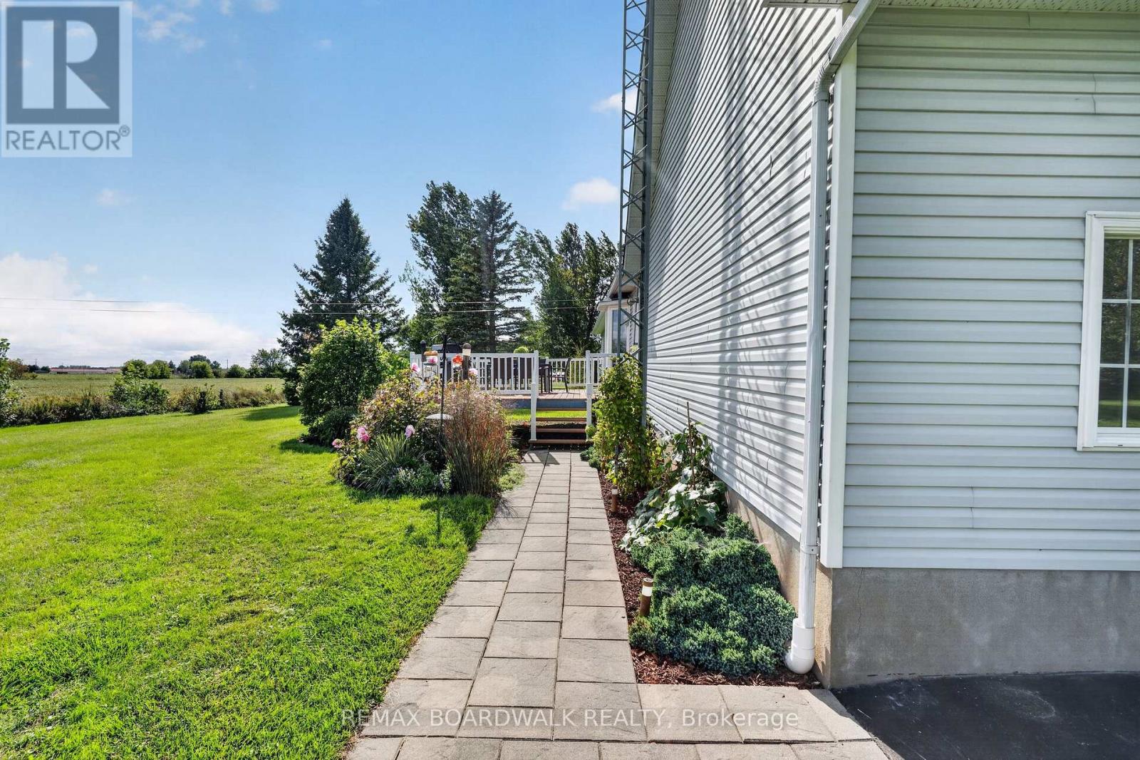 4 Bed, 2 Bath House for Sale in Russell – 1064 ROUTE 400, Russell – MLS# X13774438 - Image 55
