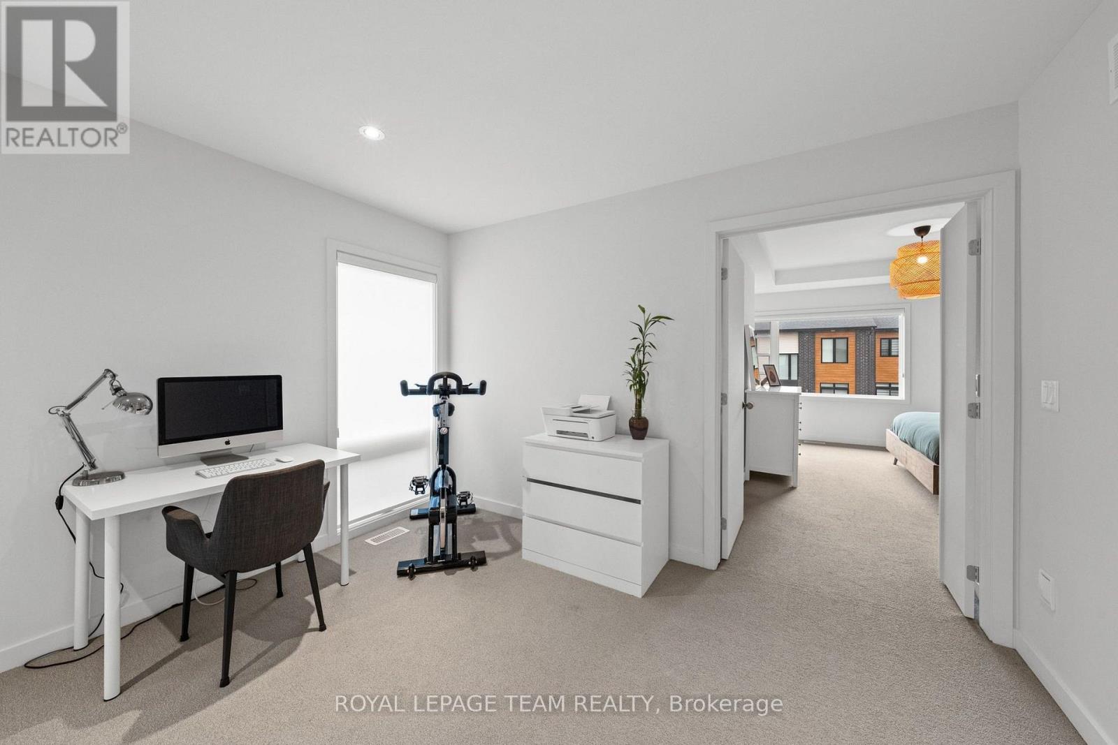 1037 EIDER STREET - 25