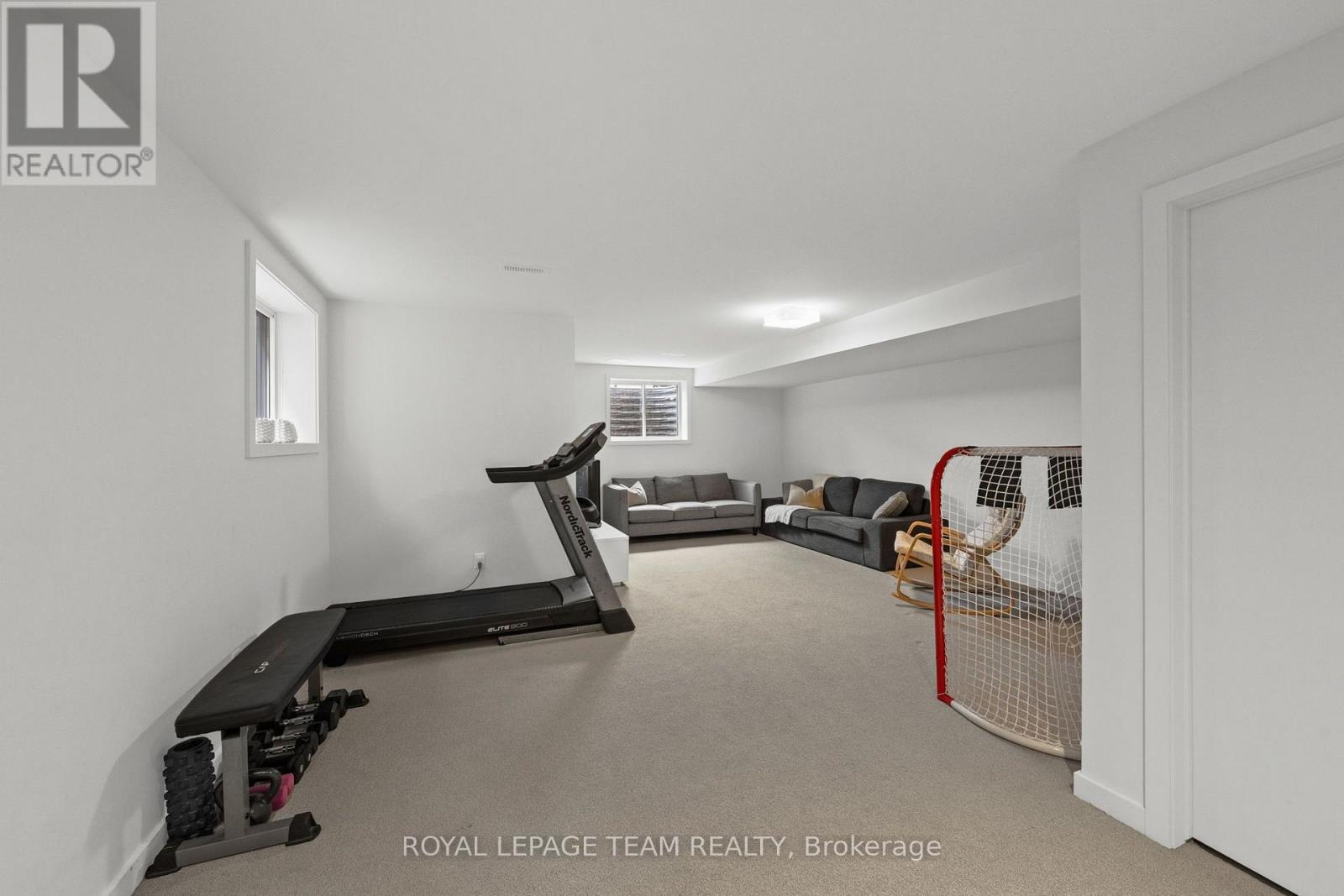 1037 EIDER STREET - 43