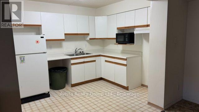 #104 500 TOLEDO STREET W - Image 20