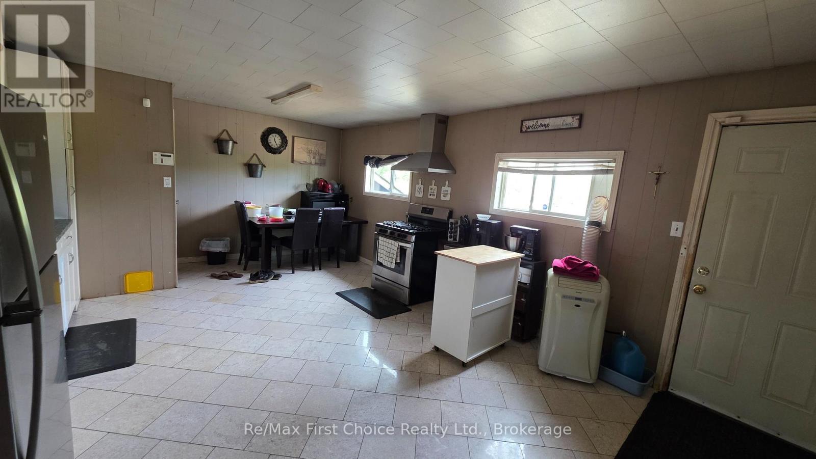 2185 HIGHWAY 17 EAST HIGHWAY - 16