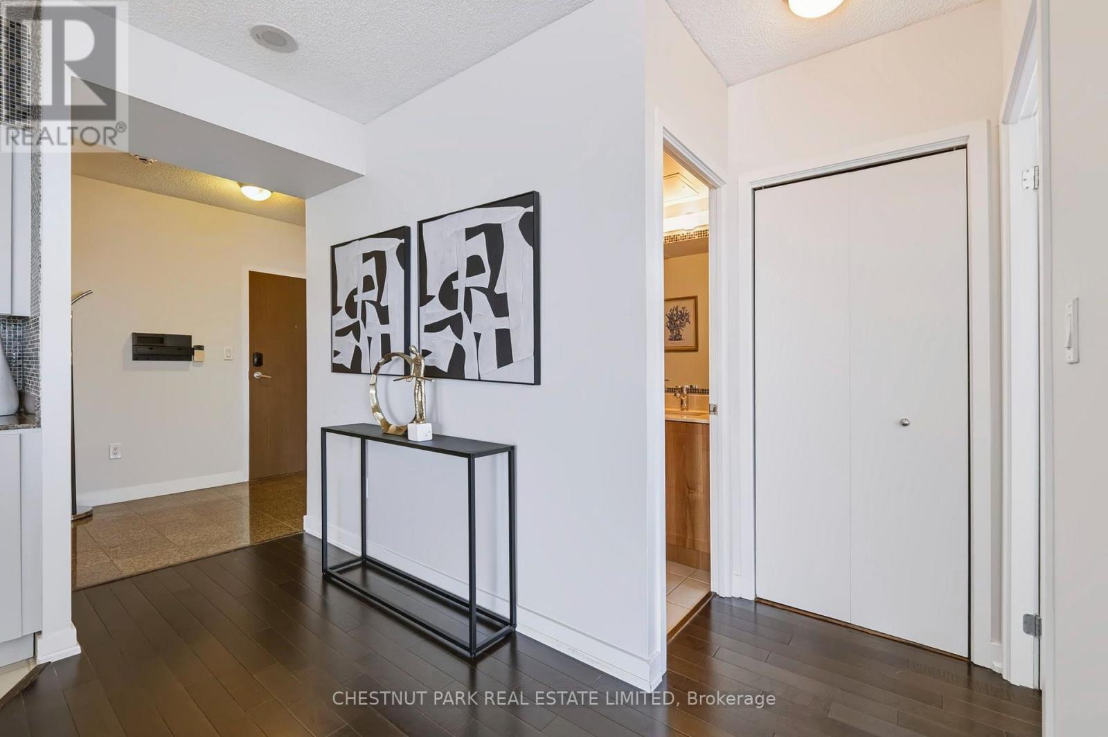 #1209 35 MARINER TERRACE - Image 25