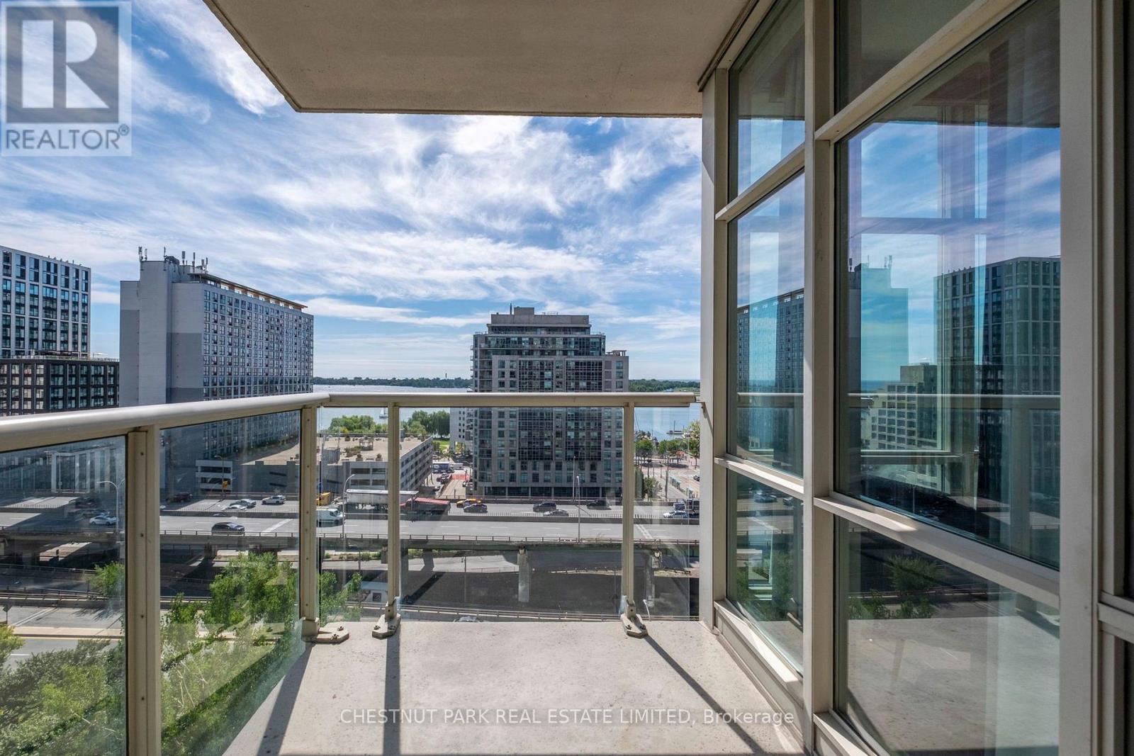 #1209 35 MARINER TERRACE - Image 34