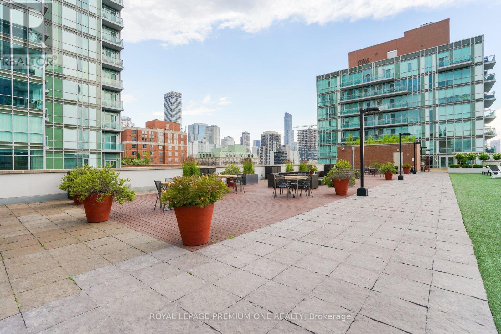 #S430 112 GEORGE STREET N - 39