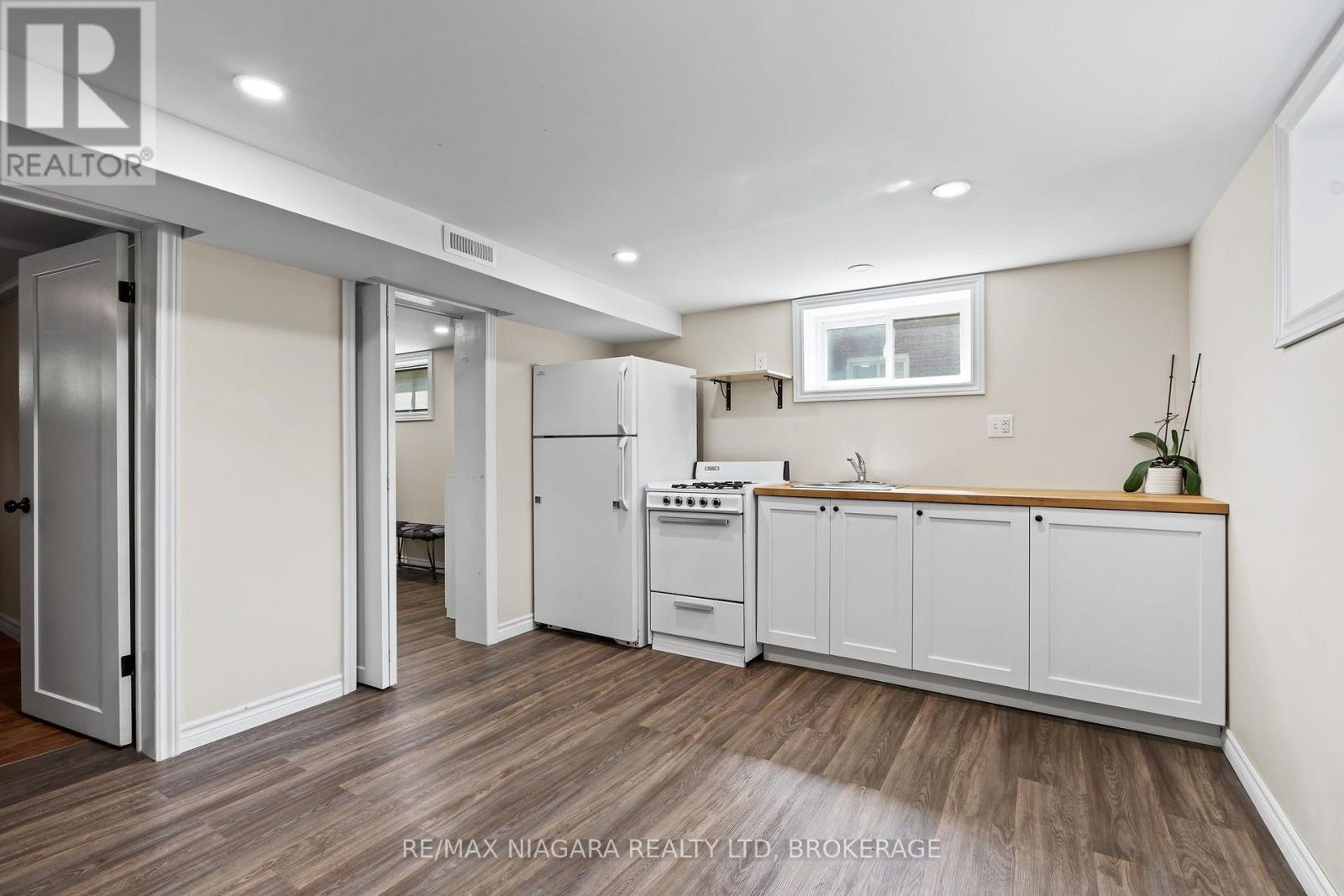 182 ROSEMOUNT AVENUE - Image 18