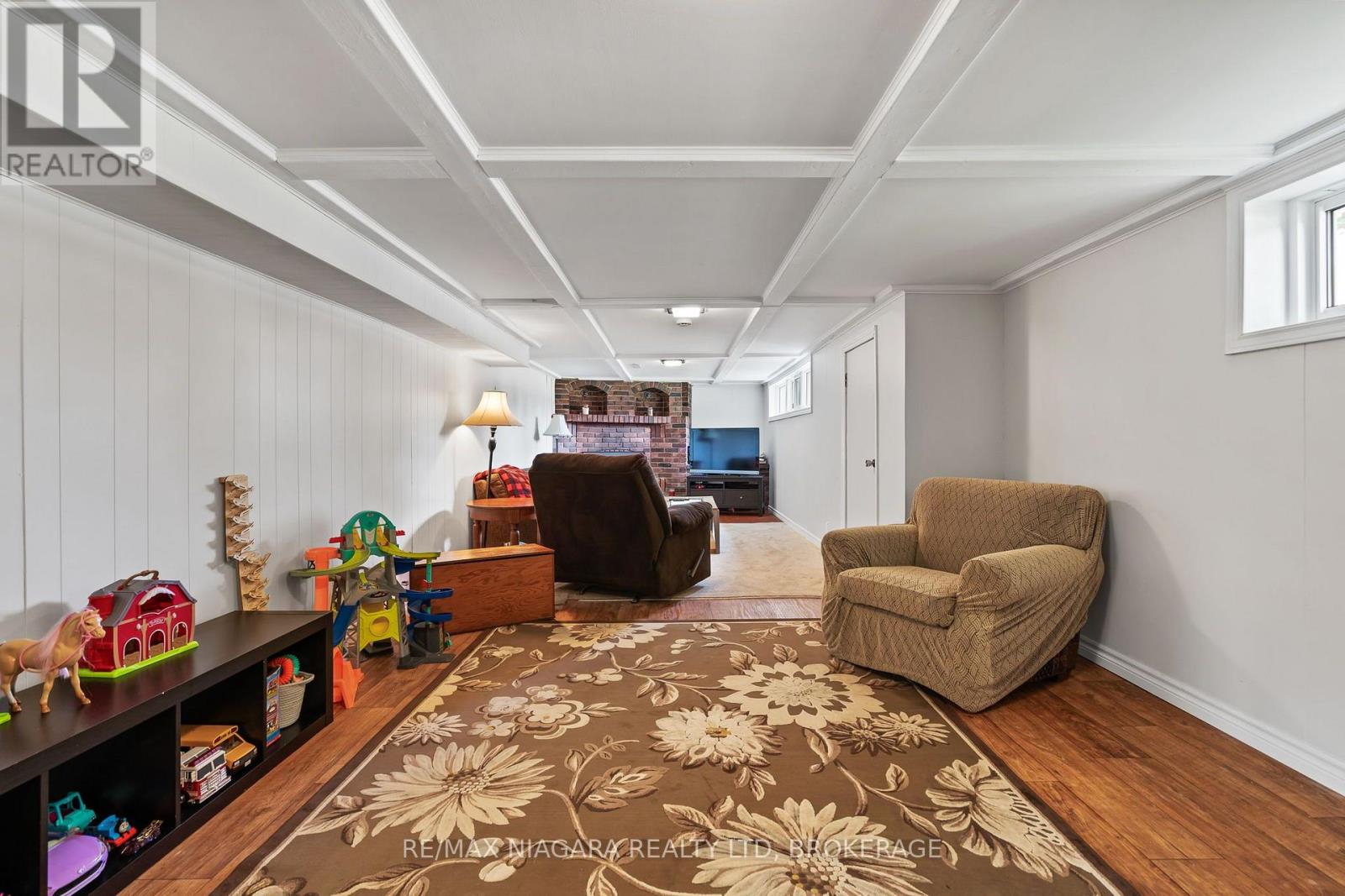 182 ROSEMOUNT AVENUE - 20