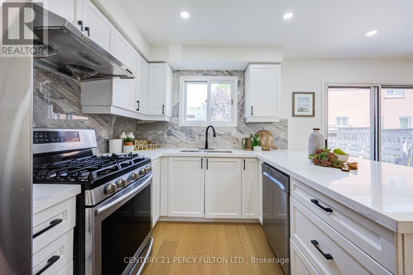 611 ATWOOD CRESCENT - 13