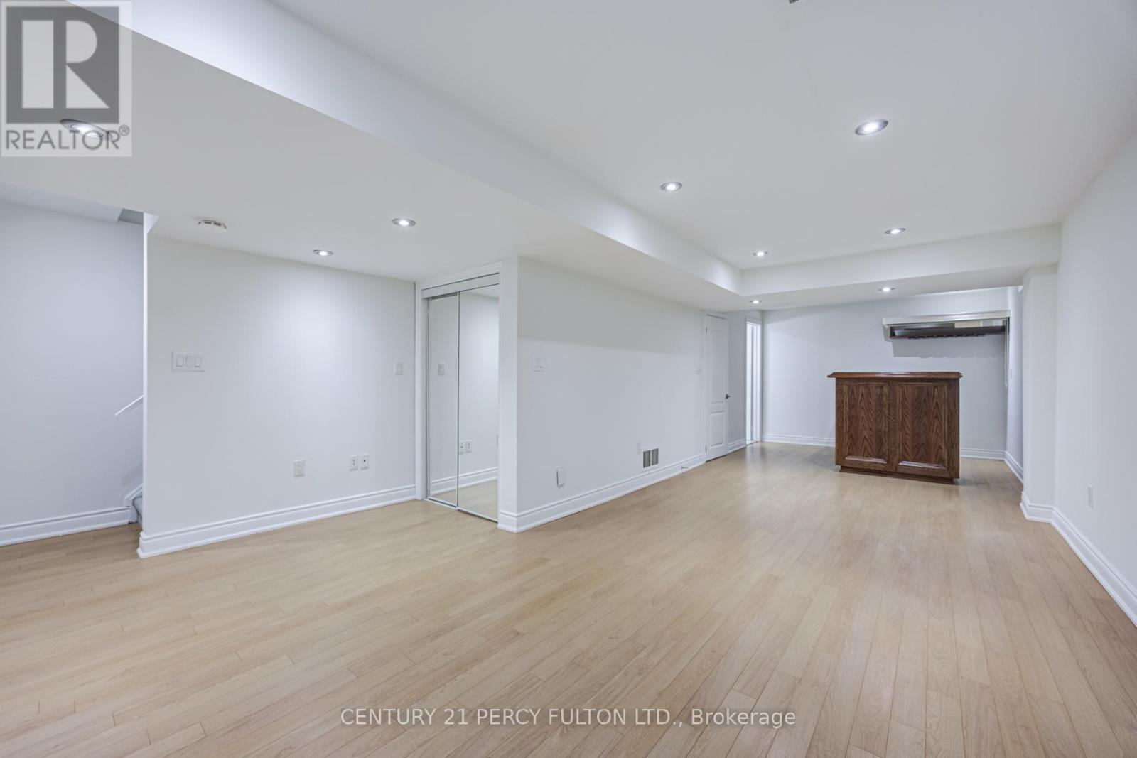 611 ATWOOD CRESCENT - 32