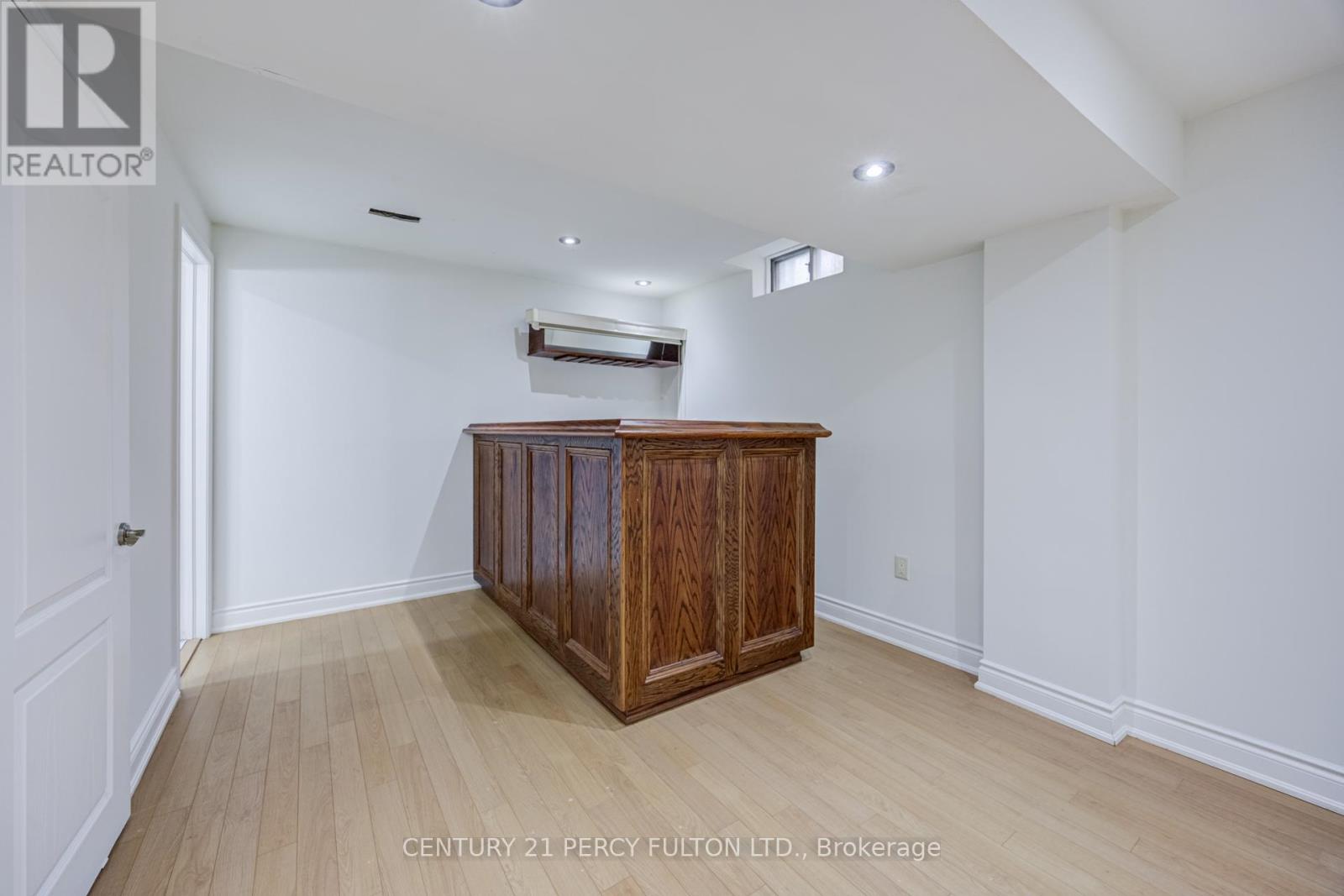 611 ATWOOD CRESCENT - 33