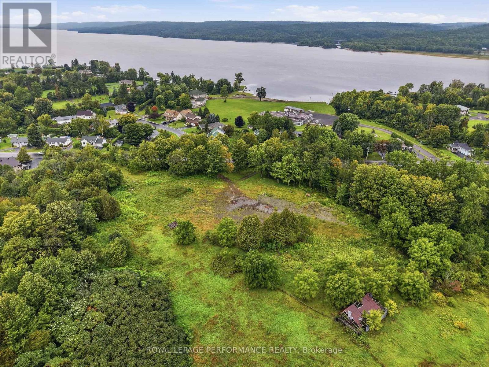 575 FRONT ROAD W, Champlain — photo 4
