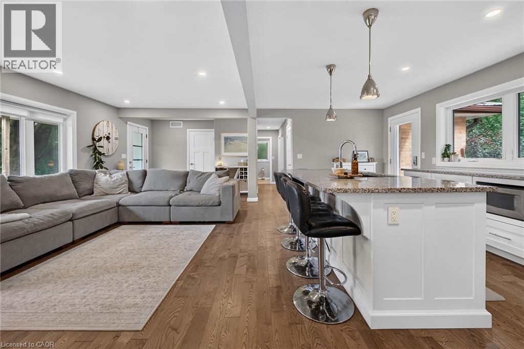 2098 ST. JOHN'S Road W - 12