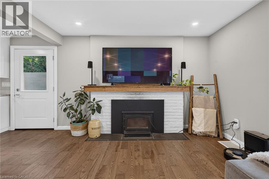 2098 ST. JOHN'S Road W - 14