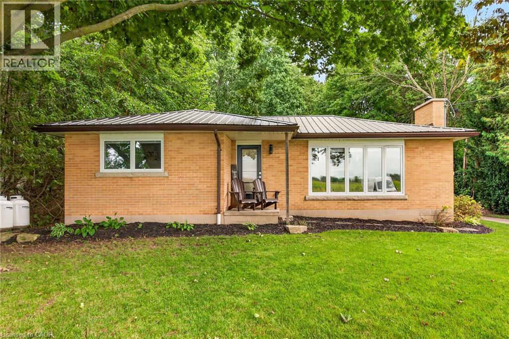 2098 ST. JOHN'S Road W - 2