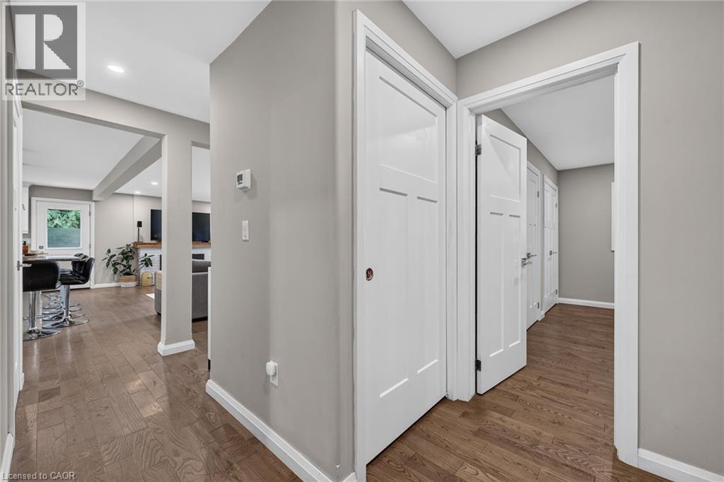 2098 ST. JOHN'S Road W - 21