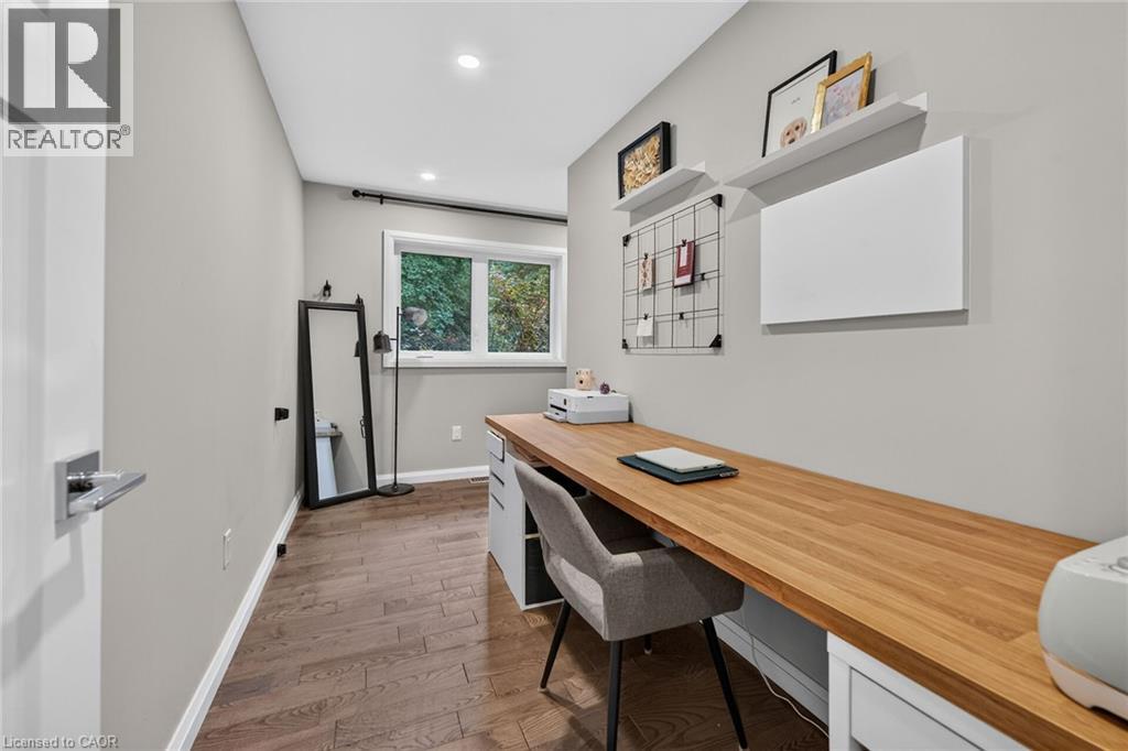 2098 ST. JOHN'S Road W - 28