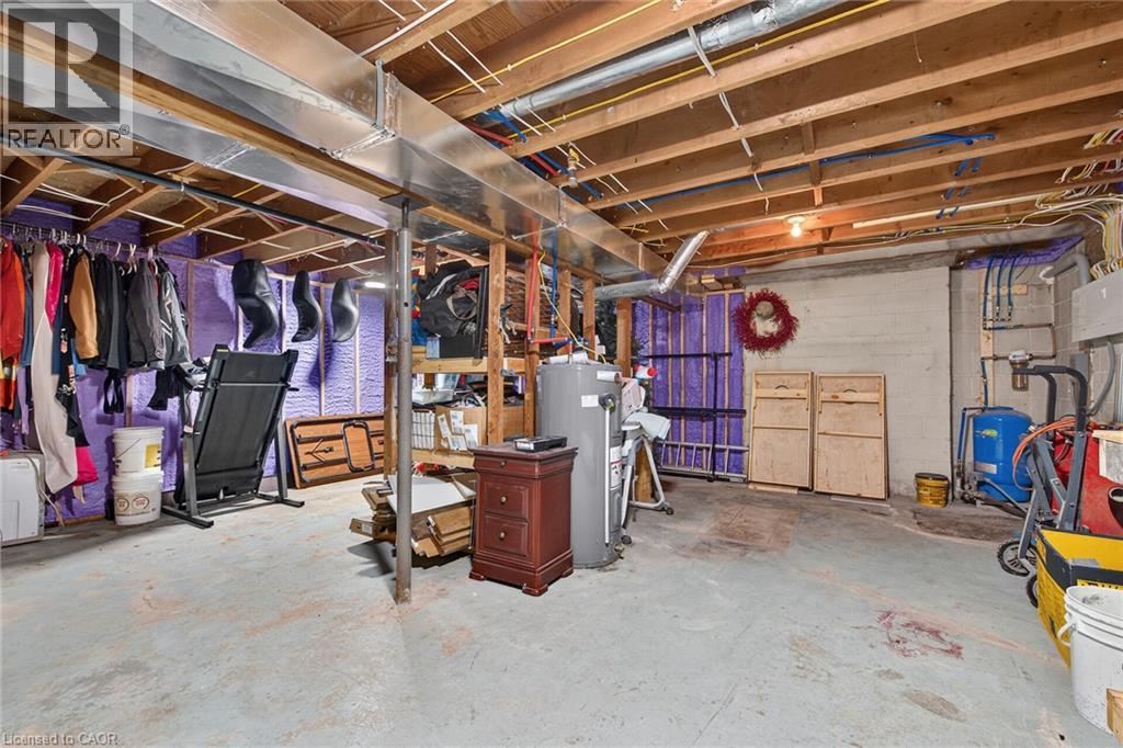 2098 ST. JOHN'S Road W - 35