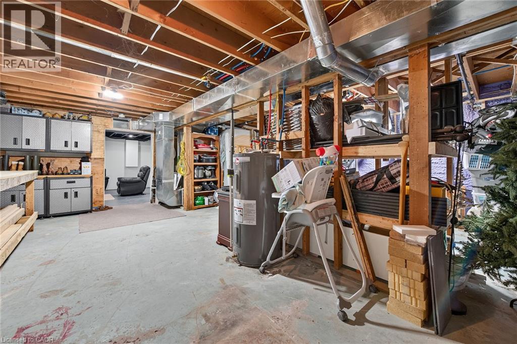 2098 ST. JOHN'S Road W - 36