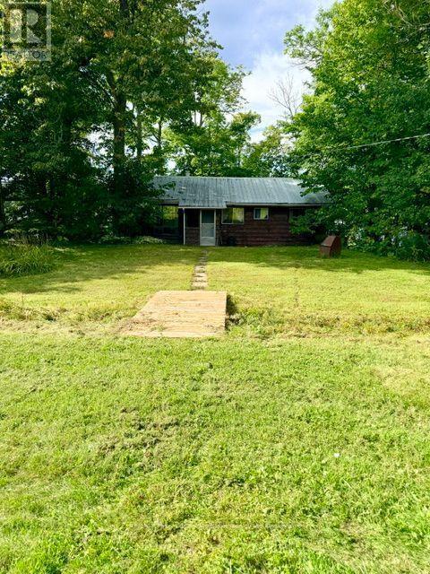 220 EAST WHALLEY LAKE ROAD E - 2