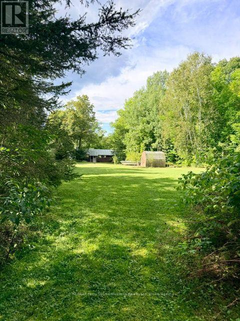 220 EAST WHALLEY LAKE ROAD E - 26