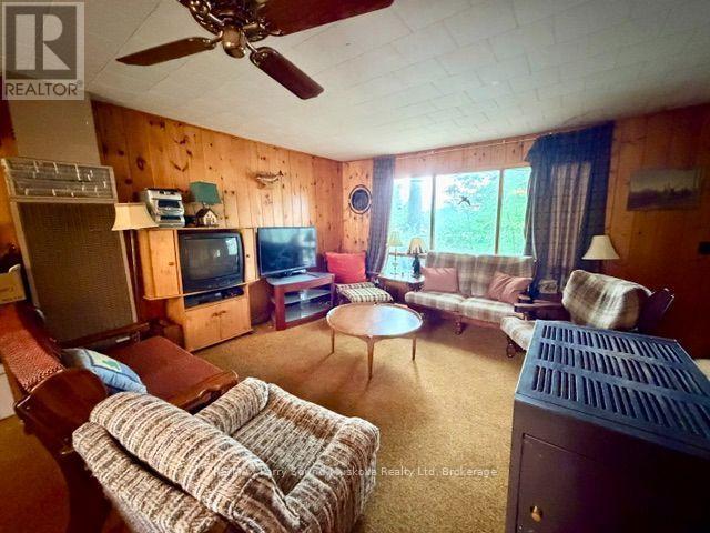 220 EAST WHALLEY LAKE ROAD E - 7