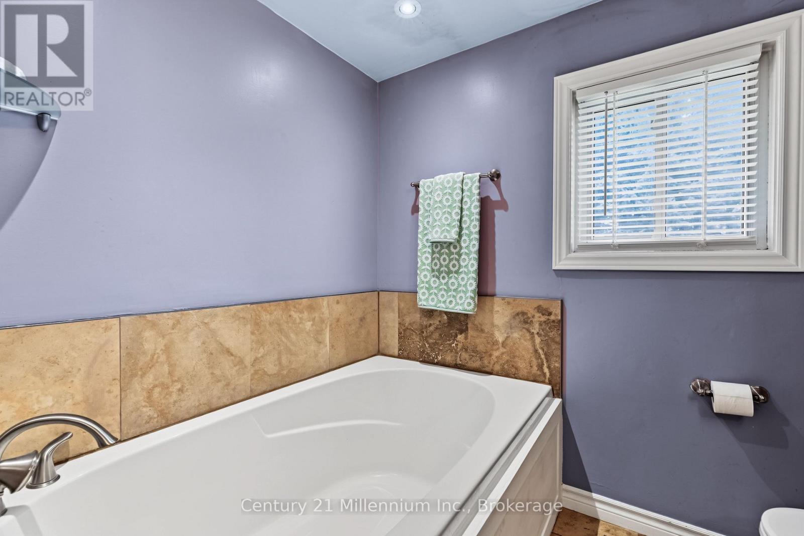 558082 MULMUR-MELANCTHON TOWNLINE - 19