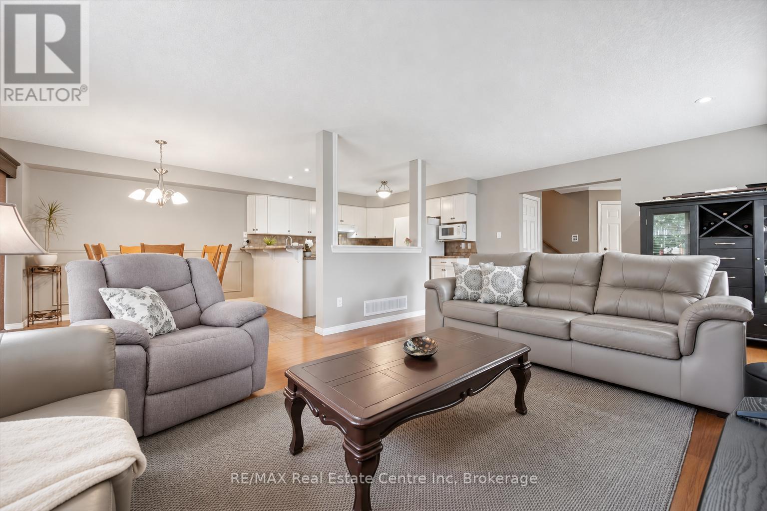 4 HUNT STREET - 4