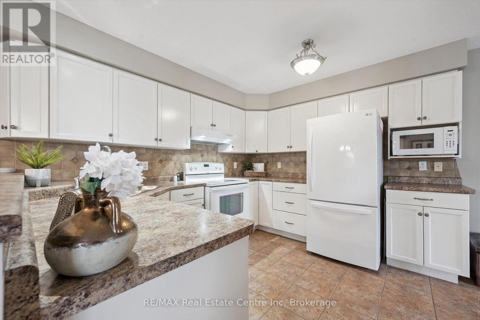 4 HUNT STREET, Guelph (Pineridge/Westminster Woods) — photo 6