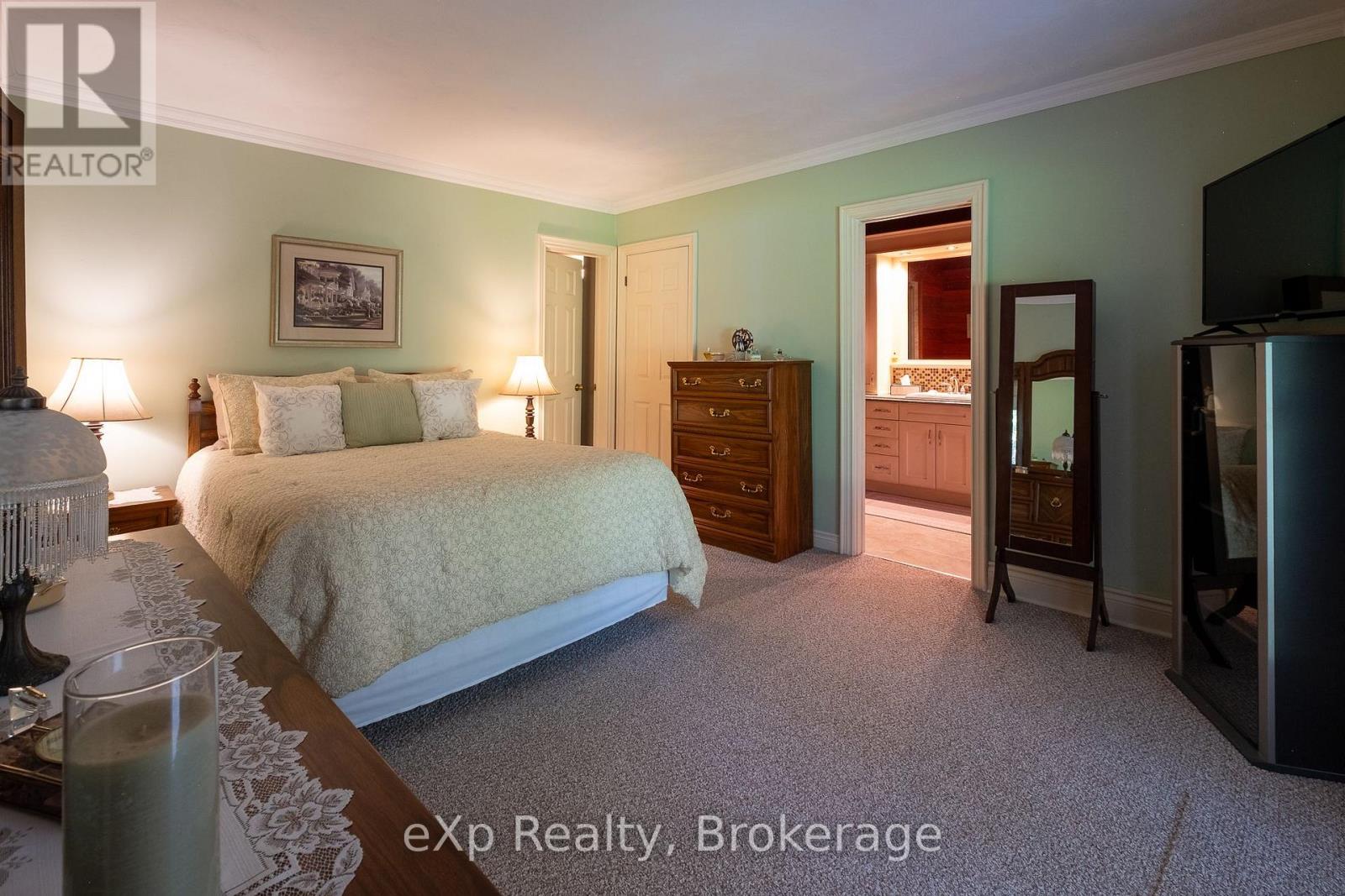 222431 DERBY-KEPPEL TOWNLINE - 28