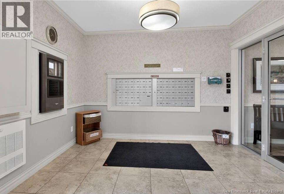 #206 65 Diamond Head Court - Image 18