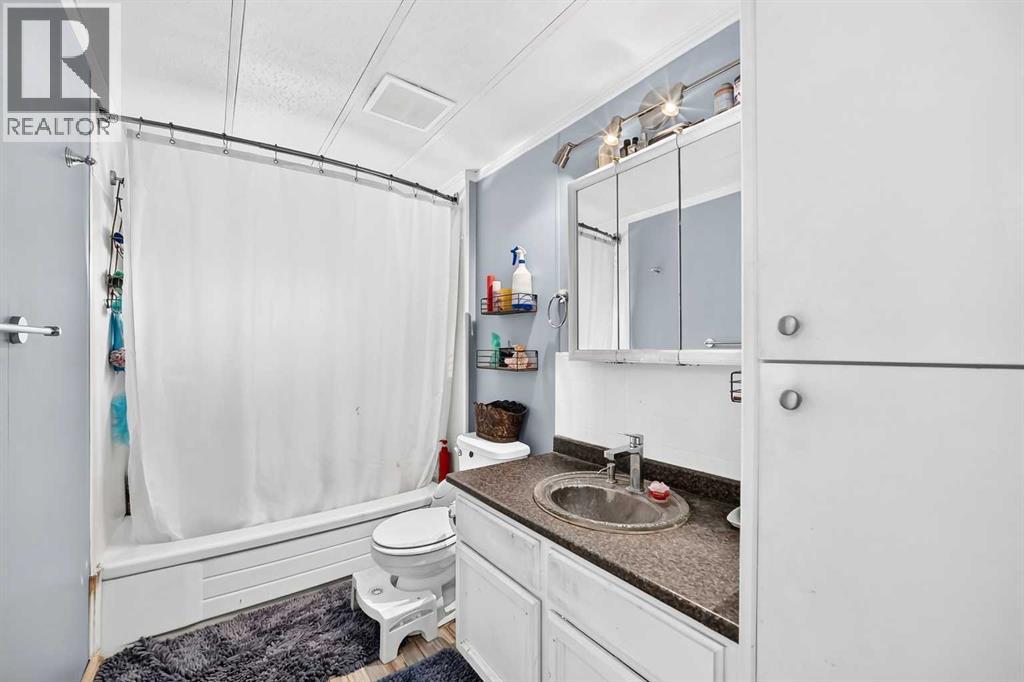125, 6724 17 Avenue SE - 25