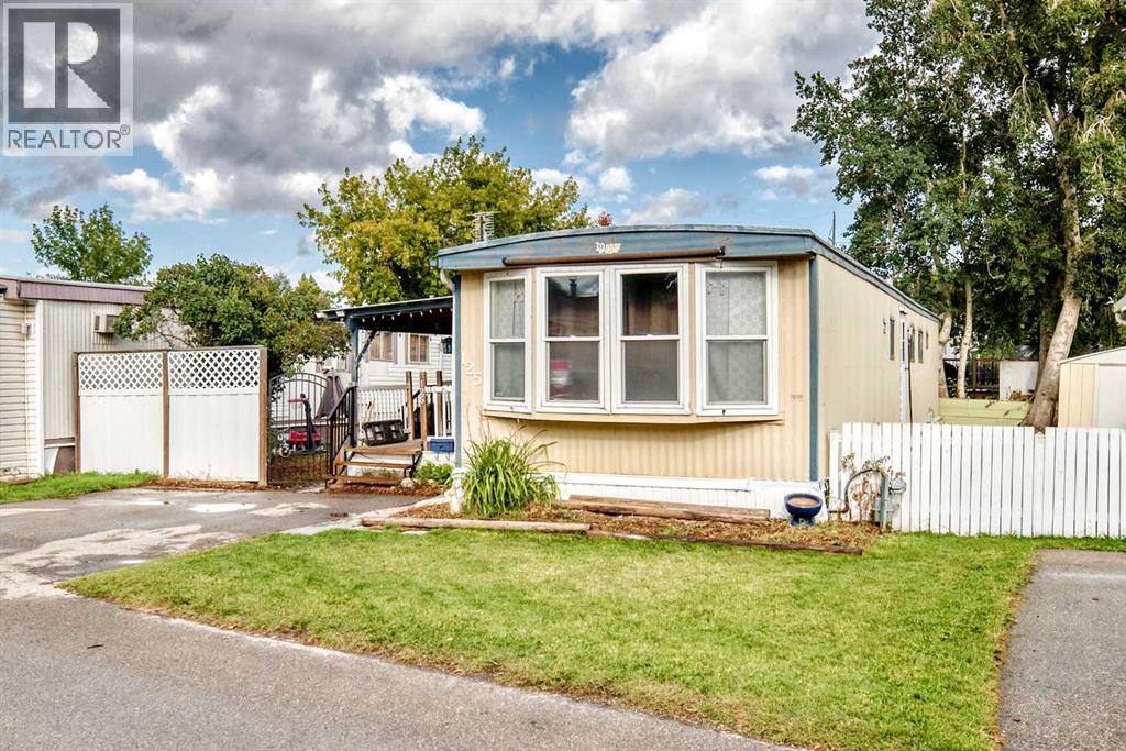 125, 6724 17 Avenue SE - 3