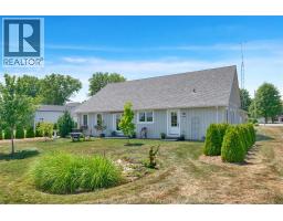 3894 St Clair Parkway, Port Lambton, ON N0P2B0 Photo 48